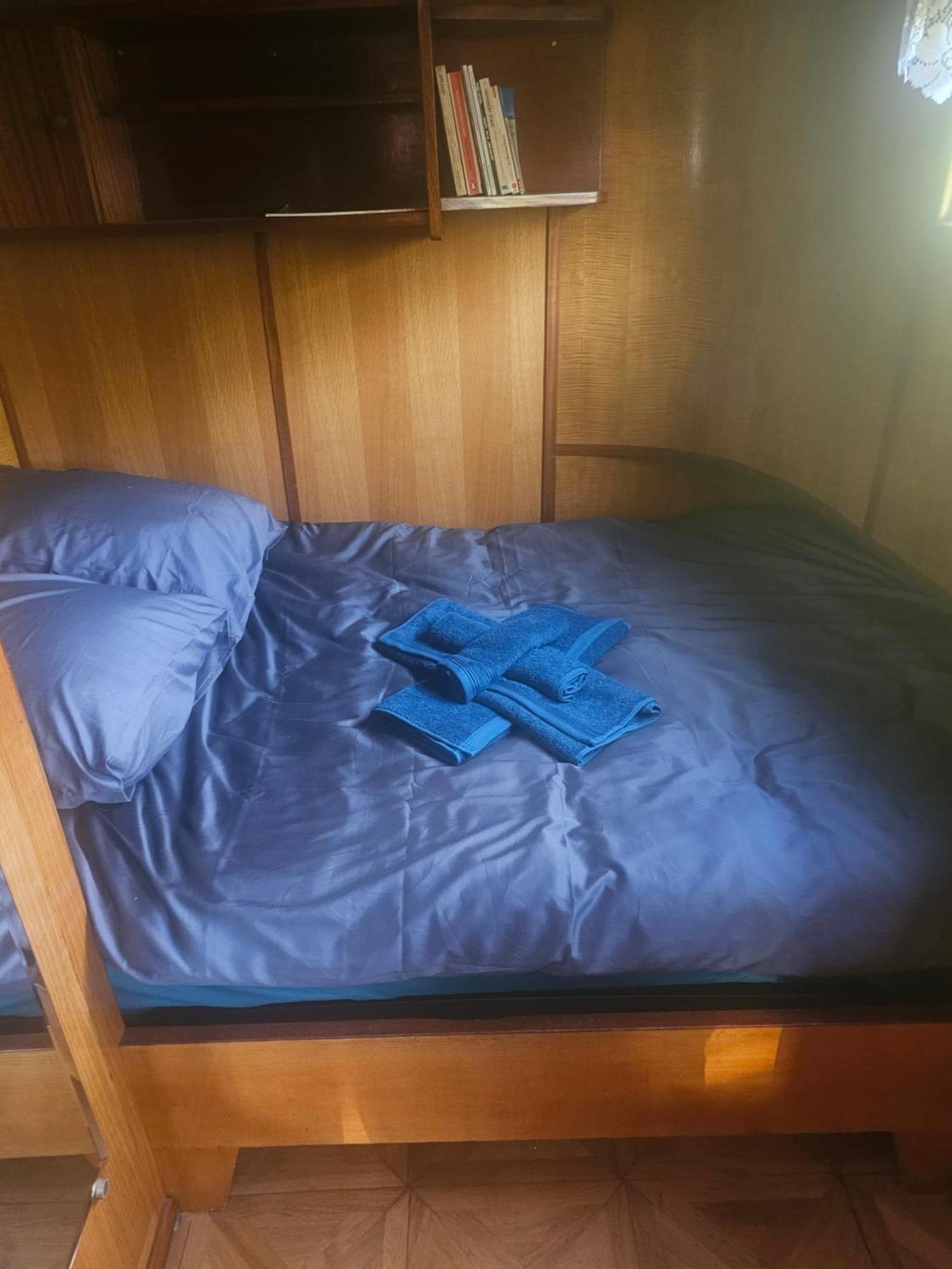 Peniche Logement Atipyque Creil Luaran gambar